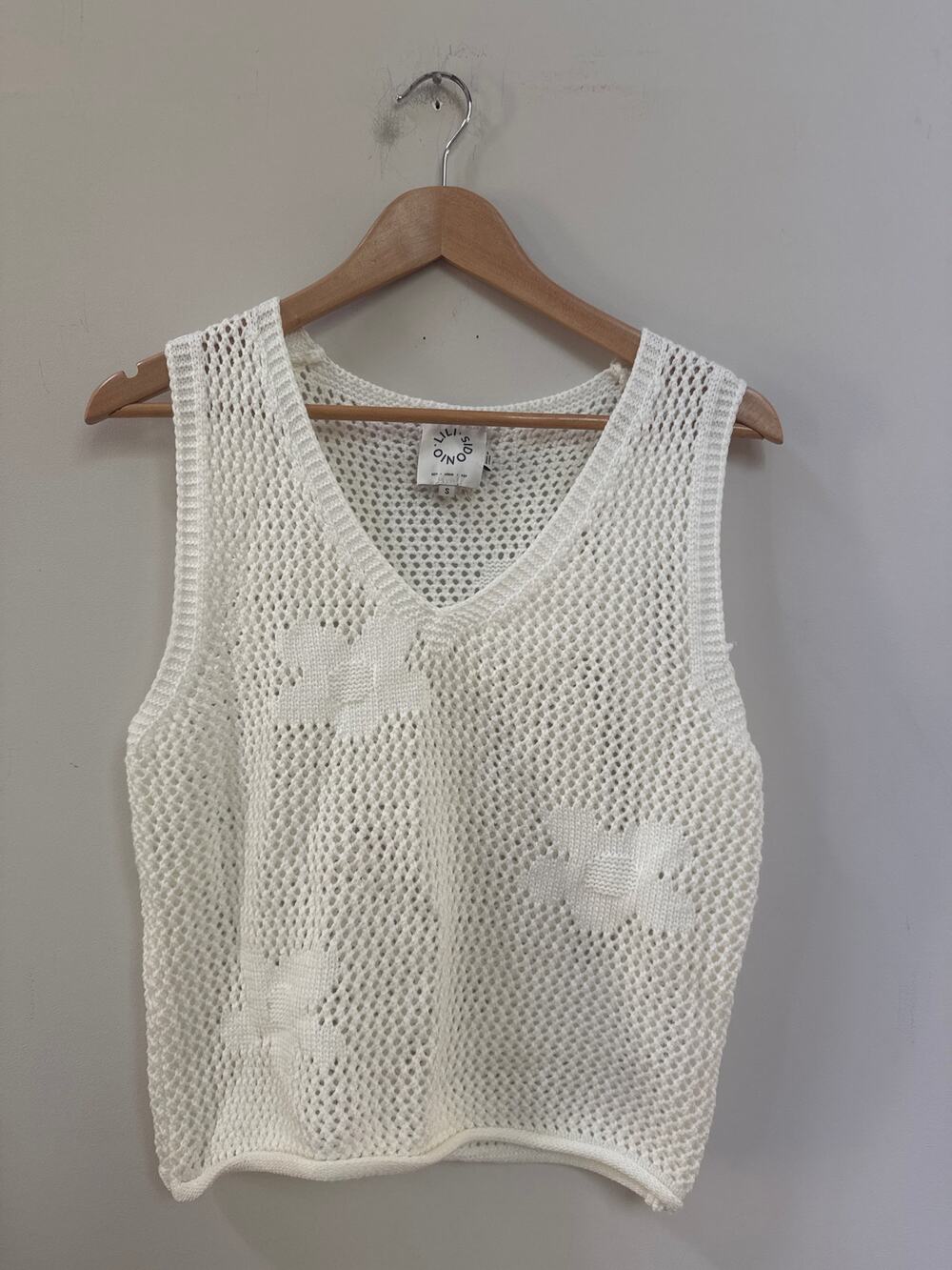 Lili Sidonio Ivory Open Stitch Sleeveless Sweater Floral Cottage Coastal Small